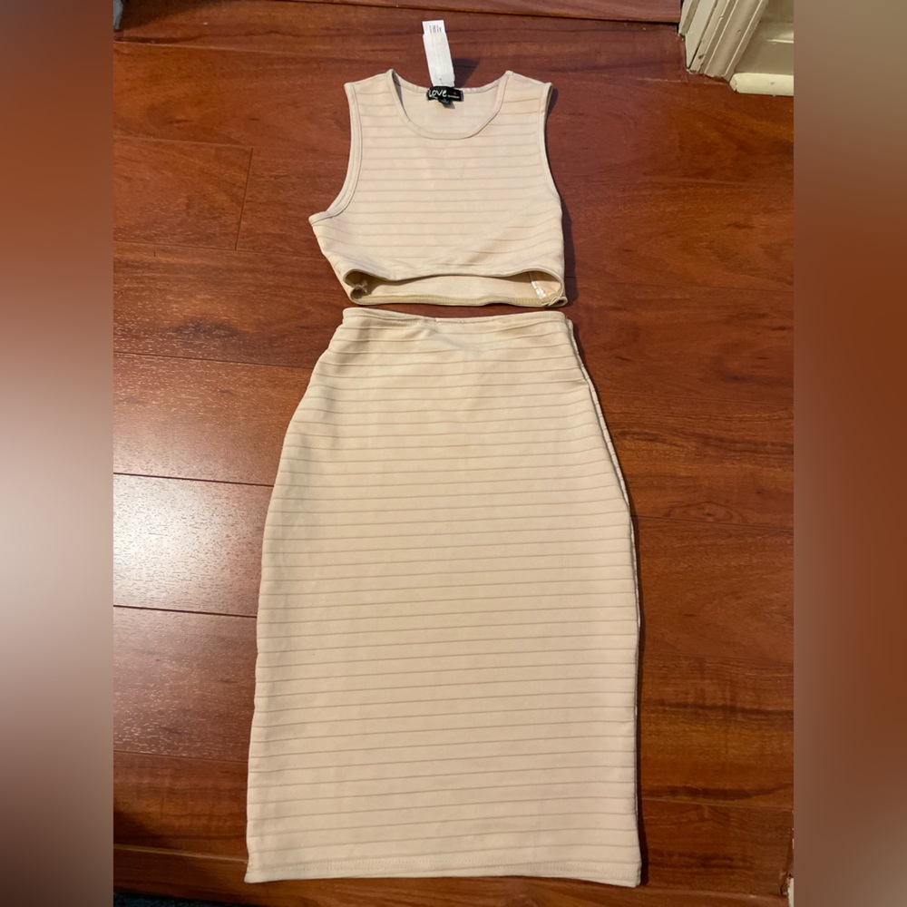 Love by Chelsey Tan two piece top and skirt (NWT)